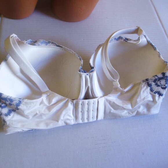 38DDD VICTORIA SECRET Body by Victoria Lightly Lined Demi Bra White Blue Lace - Picture 6 of 7